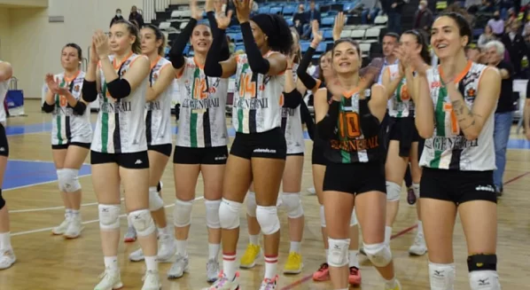 2021-2022 Sezonu için Tüm Sakarya Voleybol taraftarlarına sonsuz teşekkürler...